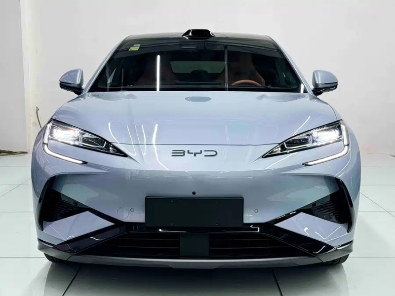 BYD Sealion 7 — стремительный силуэт и премиальный дизайн электрического кроссовера