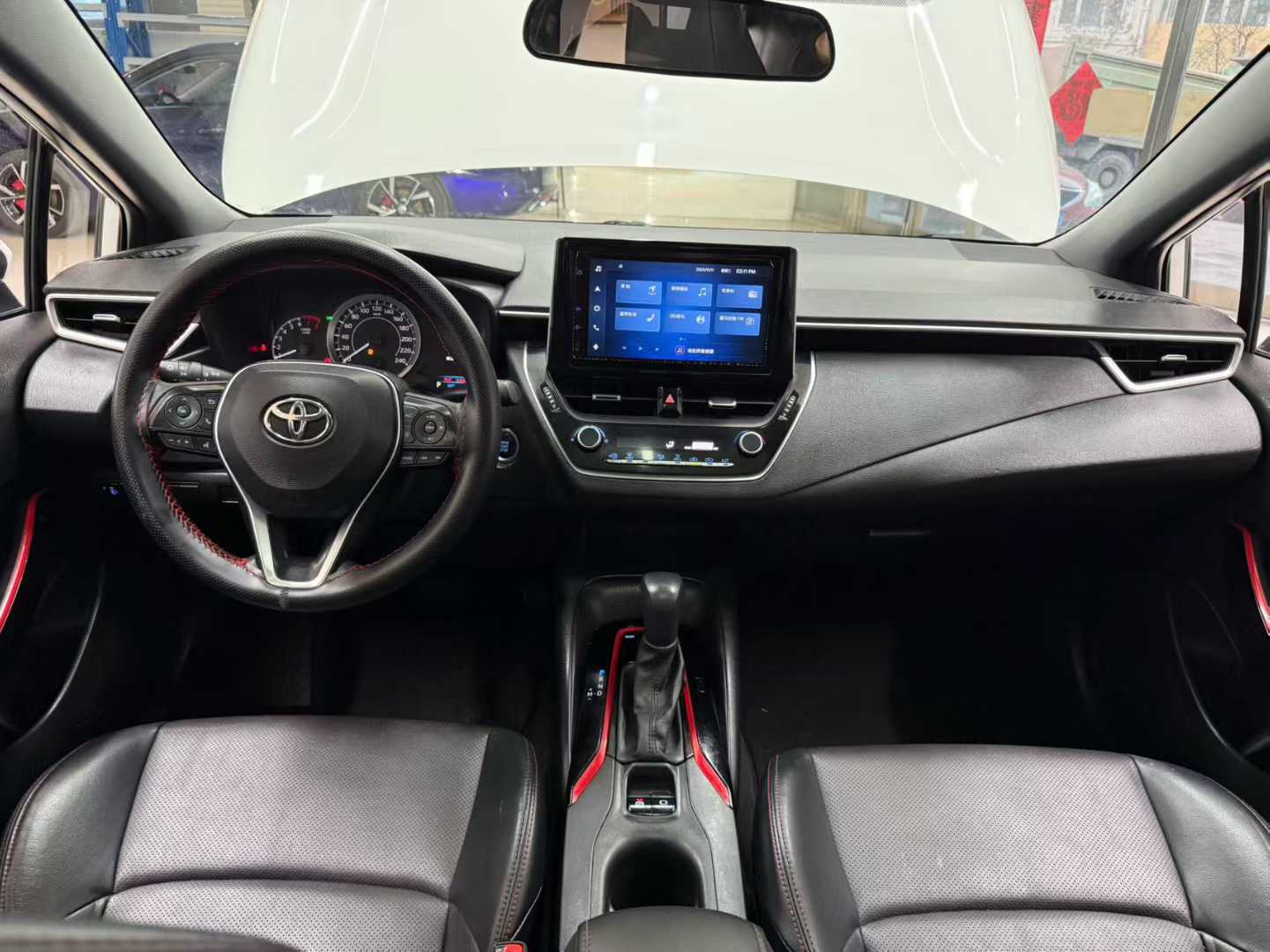 Toyota Levin — интерьер с мультимедиа-системой и функциональной компоновкой